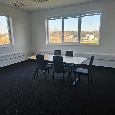 Apartment 140 Sqm For 5 People Near Mattsee *